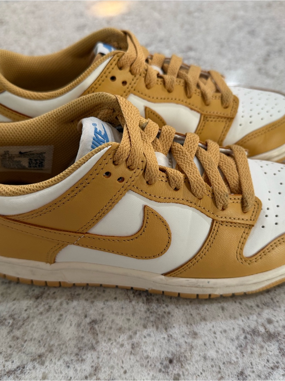 Nike Kids Low-Top Sneakers in Tan and White